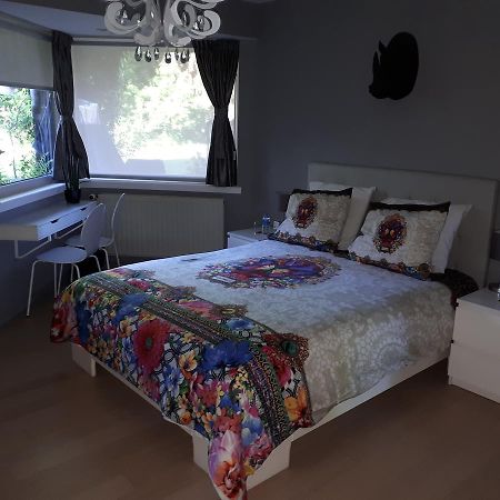 B&B Uccle Brussels Exterior photo